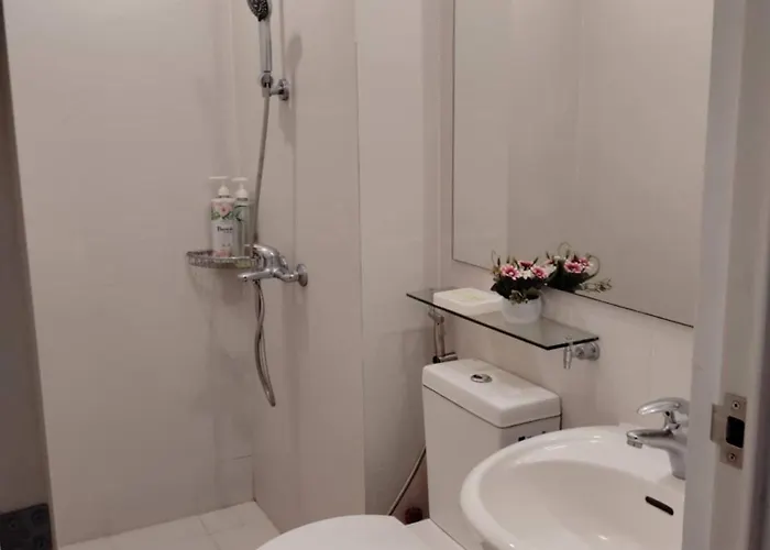 In Paranaque Homes Azure 3*