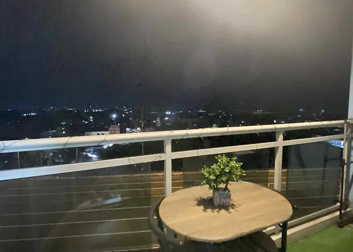 In Paranaque Homes Azure 3* Manila